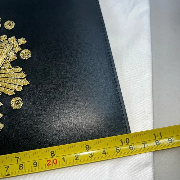 VERSACE NEW Italian Leather Wristlet with box + card + dust bag - Picture 7 of 9